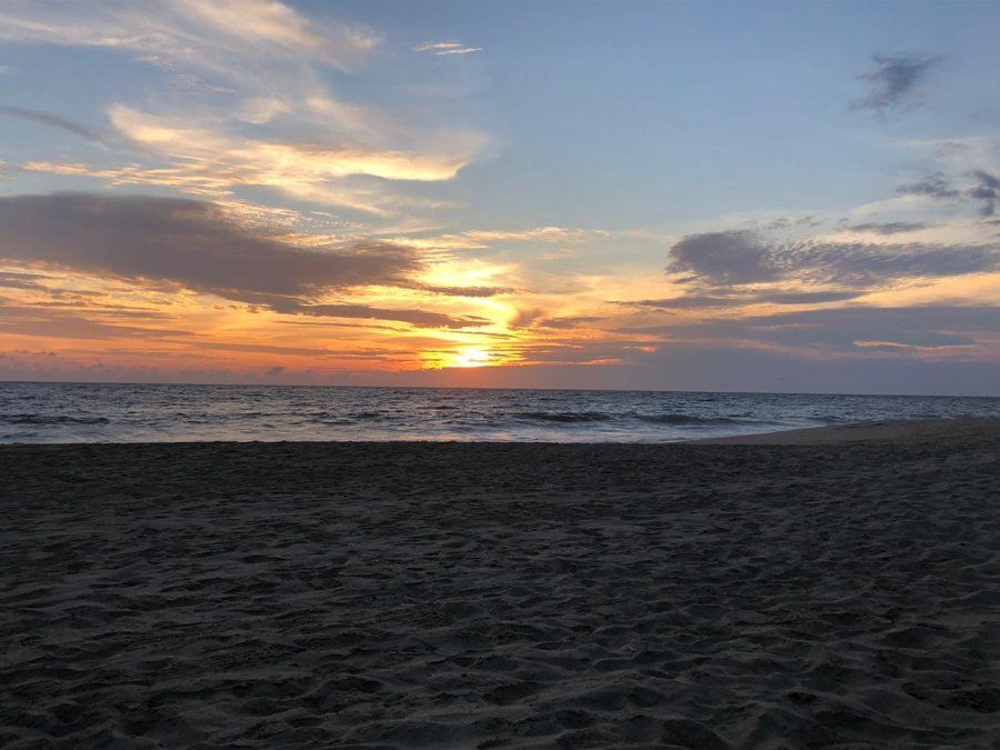 Puesta de sol en Pie de la Cuesta, Acapulco.&nbsp;