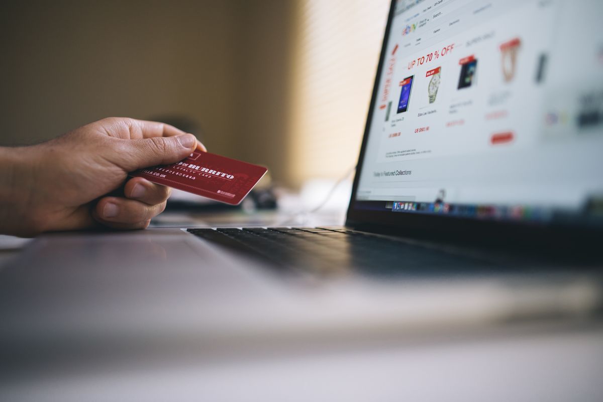 Los cambios en la ley de consumidor incluyen el derecho a retracto en compras online. 