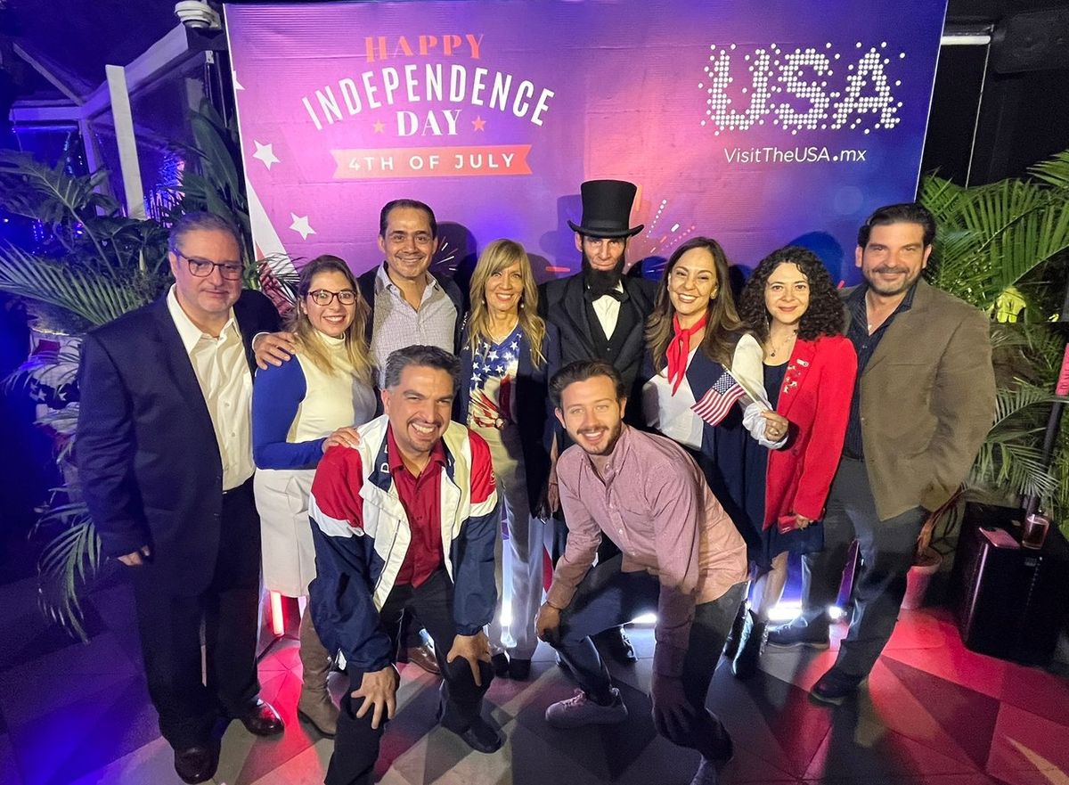 La oficina regional de Brand USA celebró el la 245° conmemoración del Día de la Independencia de Estados Unidos en compañía de operadores y agentes de viajes.&nbsp;