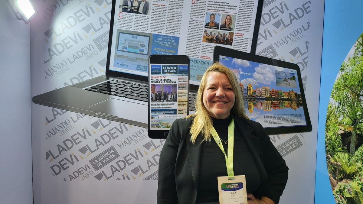 Carla Ros, gerente comercial de Álvarez Argüelles presente en la Vitrina Turística Anato.