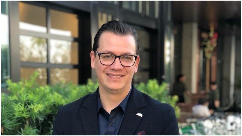 Erick Garnica (director senior de Ventas de Discover de The Palm Beaches) presentó todas las novedades del destino en víspera del Florida Huddle 2023.