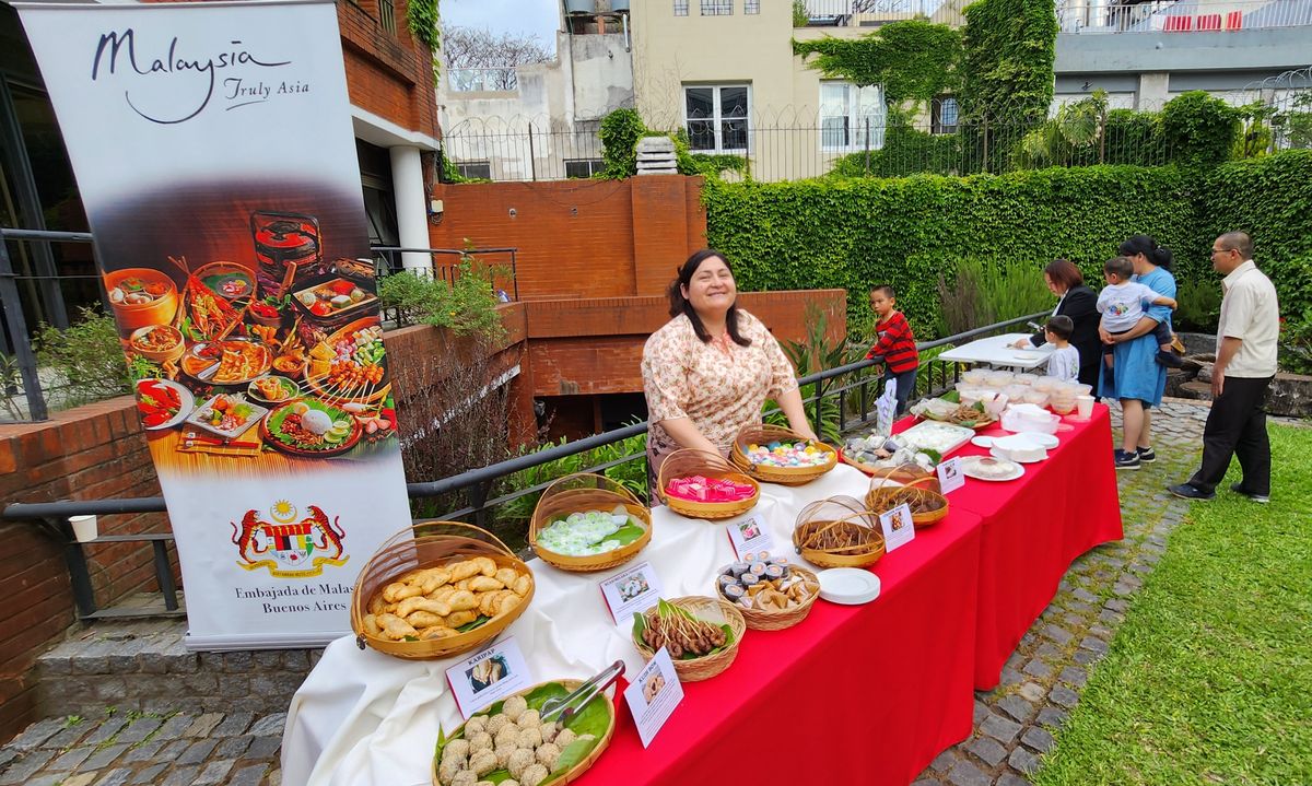 Malasia, la verdadera Asia, llegó con un desayuno típico a Buenos Aires.
