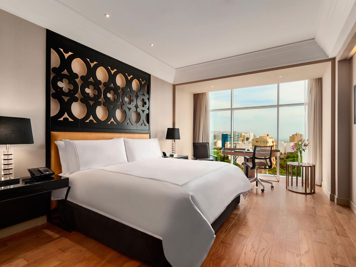 Según informó Hilton, el hotel contará con 147 habitaciones incluyendo 20 suites, con vistas panorámicas a la ciudad o al mar. - Ladevi Medios y Soluciones Según informó Hilton, el hotel contará con 147 habitaciones incluyendo 20 suites, con vistas panorámicas a la ciudad o al mar.