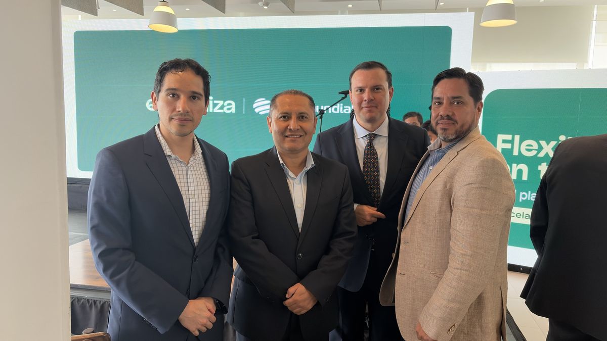 Presentación oficial de alianza entre Intermundial y Equisuiza, en Quito.