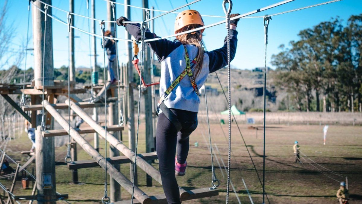 Fin de semana en Tandil: el destino tiene propuestas de Turismo Aventura para niños y para adultos, en el marco de los mejores paisajes. Fin de semana en Tandil: el destino tiene propuestas de Turismo Aventura para niños y para adultos, en el marco de los mejores paisajes.