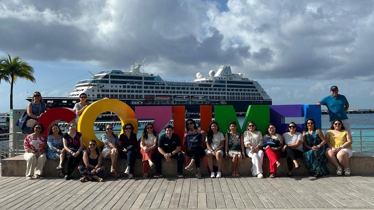 En el marco de la llegada a Cozumel de Azamara Onward el equipo comercial de la naviera presentó los circuitos 2025 y 2026 de World Cruise y otras novedades.