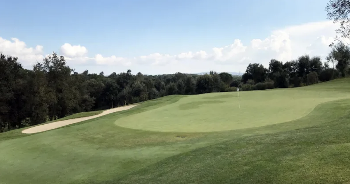 Uno de los campos de golf del Camiral