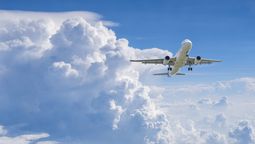 altText(IATA: se desacelera el crecimiento del mercado aéreo global)}