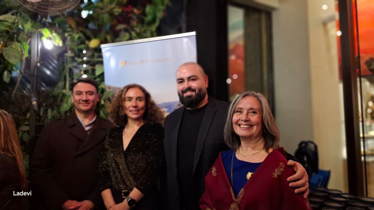 Walter Thenoux (Tempo Reps), Tatiana Quintero (ProColombia), Joao Miranda (AmaWaterways) y Susana Tolmo (Tolmo Viajes). 