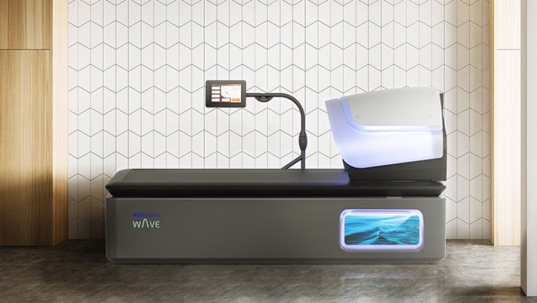 Wellness & Spa﻿: la camilla de tratamiento sin contacto de Wellsystem fusiona el masaje de hidroterapia en seco con cromoterapia, musicoterapia y aromaterapia.