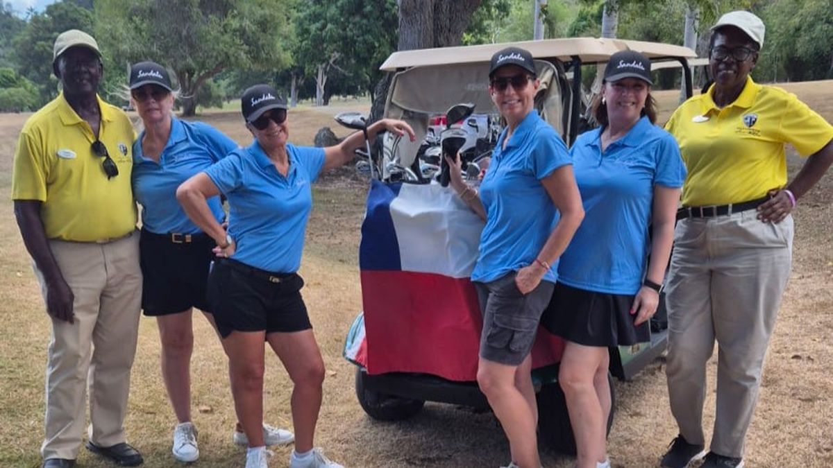  Darla Amunátegui, Roberta Fassino, Paula Herman y Maria Cecilia Bambach, de Travel Securitry.