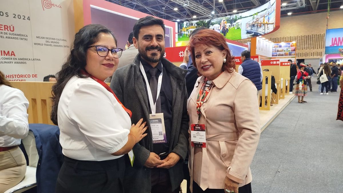 Jossy Gil, Jorge Jayo y Doris Samaniego.