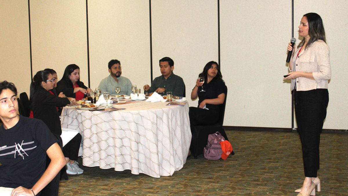 Gioconda Villalta, ejecutiva comercial de Avianca, colaboró en la capacitación de Corpoturismo Cartagena en el Ladevi Workshop en Guayaquil.