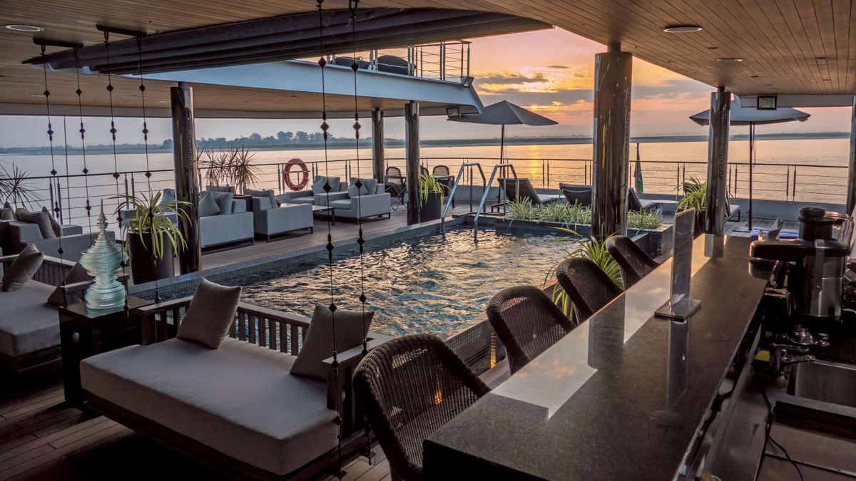 El Vitality Pool del Scenic Aura. El Vitality Pool del Scenic Aura.
