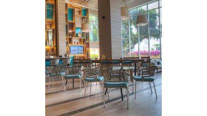 Hilton Cartagena inaugura su nuevo Lobby Bar