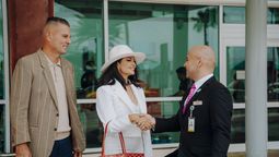 First Class Experience Aruba: servicio VIP en el aeropuerto de la isla, la empresa ofrece prestaciones adicionales como alojamiento, chárter privado, alquiler de yates y servicios de niñera, entre otros.