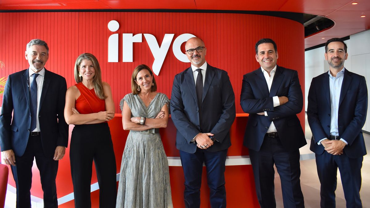 Fabrizio Favara, CEO de Iryo, junto a directivos de Aon y Allianz Partners