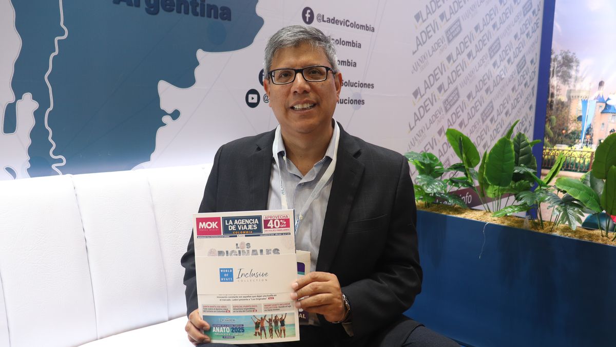 Sergio Rivas, gerente de hoteles Wyndham Costa del Sol en el stand de Ladevi, en la Vitrina Turística de Anato 2025. - Ladevi Medios y Soluciones Sergio Rivas, gerente de hoteles Wyndham Costa del Sol en el stand de Ladevi, en la Vitrina Turística de Anato 2025.