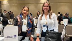 Fabiola Fernández y Gilda Vélez de United Airlines.