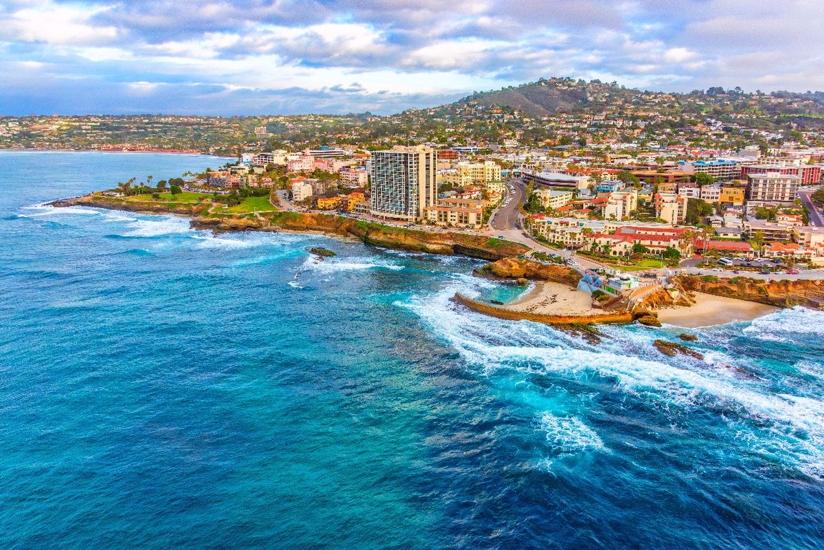 Su clima templado durante todo el año, playas espectaculares y parques temáticos son algunos de los atractivos de San Diego, California.