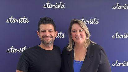 Maximiliano Montenegro junto a Cecilia Gorgo, flamante gerenta general de Deturista.com.