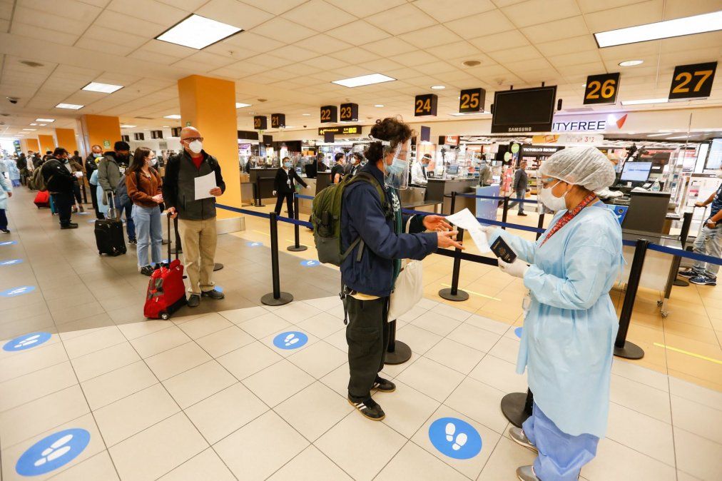 Migraciones indicó que se atenderá a viajeros con vuelos programados del 24 al 27 de diciembre sin previa cita.