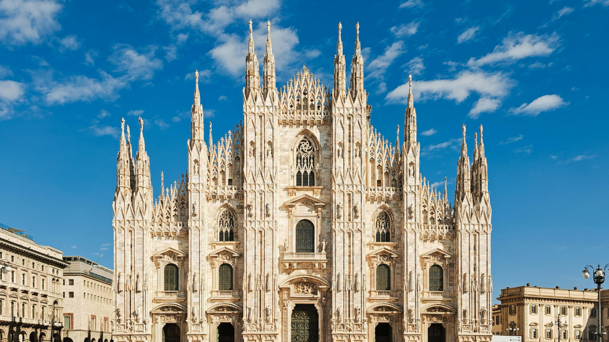 Estos son los sitios imperdibles si visitas esta famosa ciudad de Italia por primera vez.