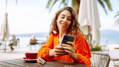 Vacaciones: ¿es la inteligencia artificial la nueva influencer de viajes?