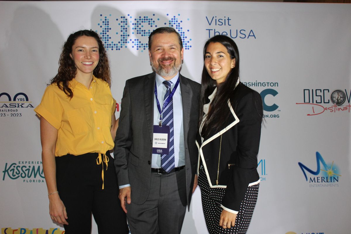 Katie Streater, Senior Coordinator, Global Trade Development de Brand USA; Carlos Valbuena, gerente general para Colombia, Panamá y Ecuador de Aviareps; y Suzy Shepard, Director Global Trade (Asia Pacific) de Brand USA.