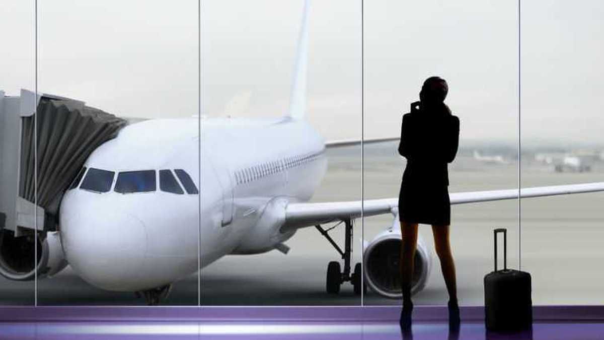 AFIP subió de 35% a 45% el cobro a cuenta de impuestos a Ganancias y Bienes Personales. ¿Cómo afectarán las nuevas restricciones al dólar turista?. &nbsp;