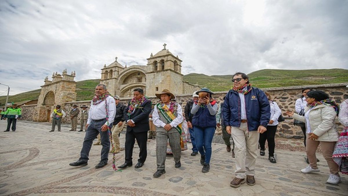 Mincetur a cargo de Juan Mathews reconoció a Sibayo como Pueblo con encanto gracias a sus valiosos atributos naturales y culturales auténticos que facilitan el desarrollo de la actividad turística en la zona. - Ladevi Medios y Soluciones Mincetur a cargo de Juan Mathews reconoció a Sibayo como Pueblo con encanto gracias a sus valiosos atributos naturales y culturales auténticos que facilitan el desarrollo de la actividad turística en la zona.