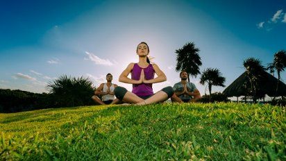 Con la meditación es posible mantener un estado de bienestar mental y emocional.