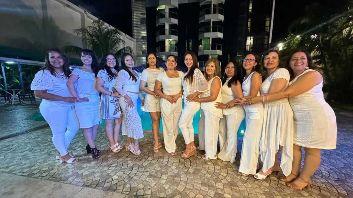 La fiesta de blanco fue el toque final de la experiencia en Iquitos.