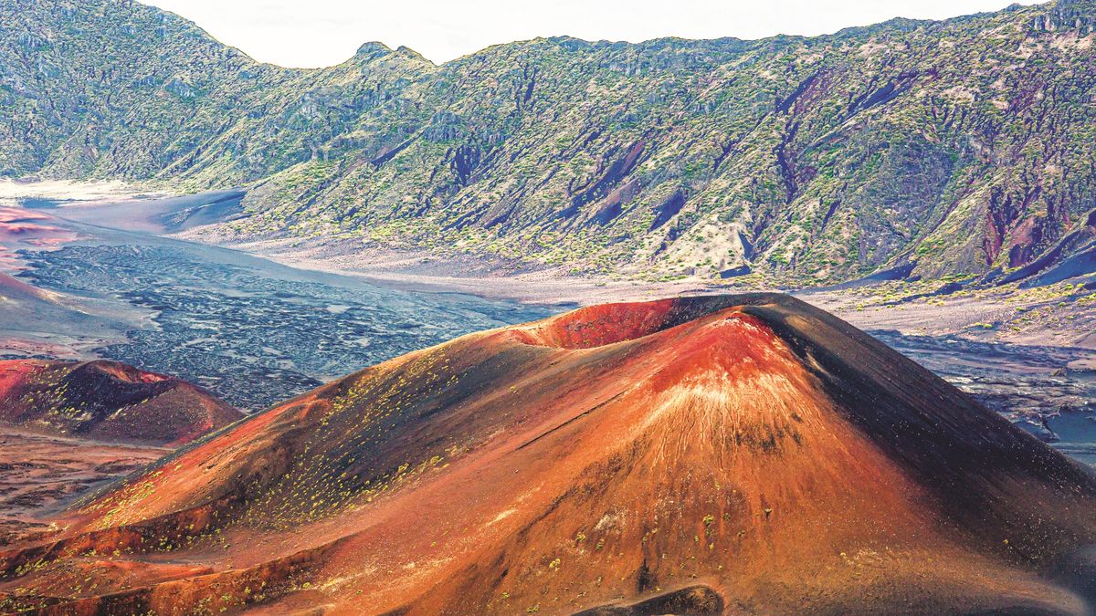 Juan Toselli International Tours: la cima del volcán Haleakala regala un paisaje único e incomparable.