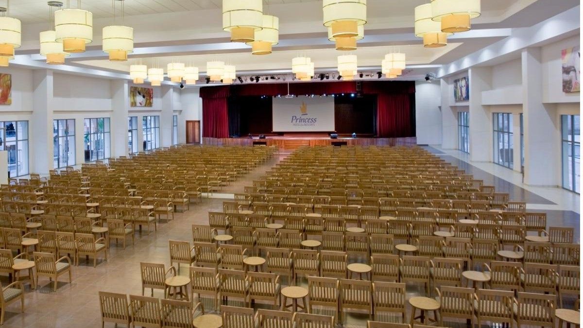 Princess Hotels apunta a ofrecer una experiencia integral, que contemple tanto las necesidades técnicas de cada convocatoria como la personalización de las actividades y servicios.