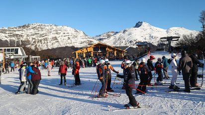 El movimiento turístico en las vacaciones de invierno creció frente a 2025, pero la recuperación fue desigual: la nieve, los extranjeros y los eventos sostuvieron a los destinos más competitivos. Cayó el consumo.