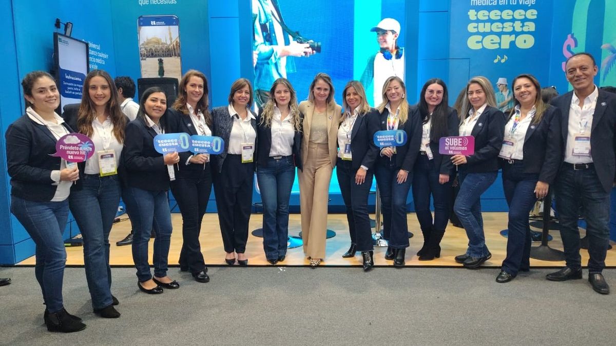 El equipo de Universal Assistance.