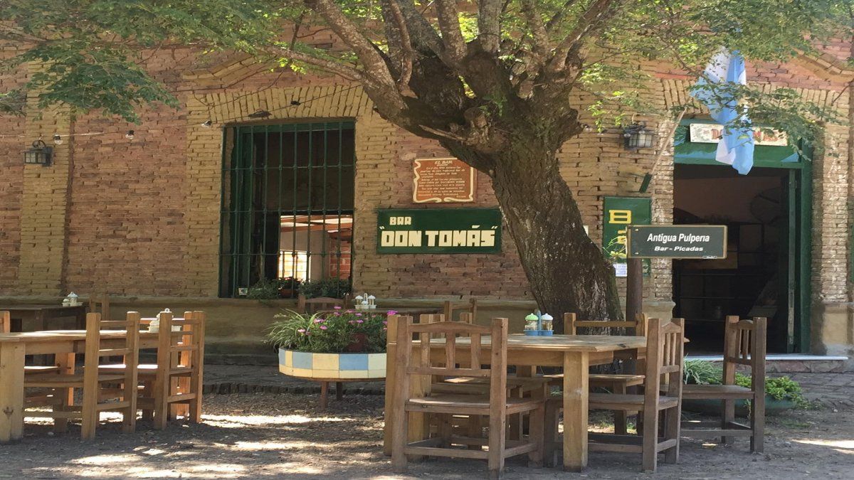 Don Tomás es un bar en Gouin perfecto para conocer un fin de semana de escapada.