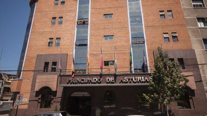 Icónico hotel de Santiago detalla apertura tras daños durante Estallido Social
