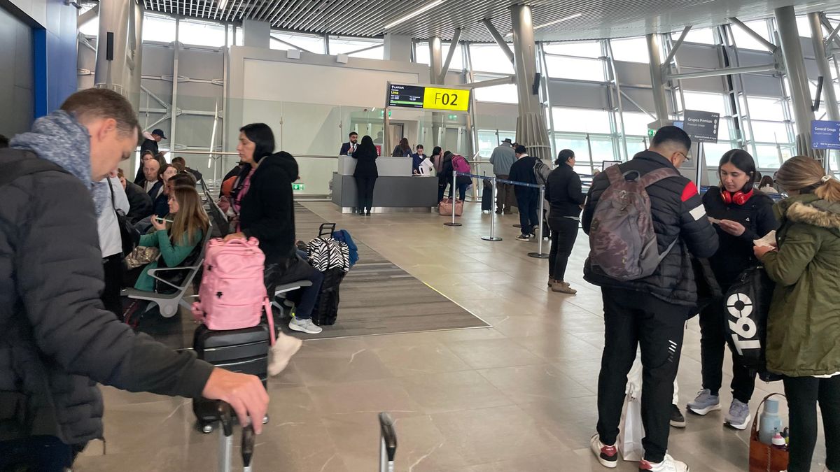 Aeropuerto de Santiago - Nuevo Pudahuel detalló un plan acción ante el aumento del flujo de pasajeros.