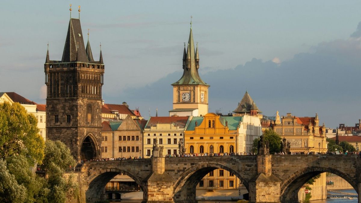 Vista de la ciudad de Praga, en la que Soltour programará escapadas desde Valencia