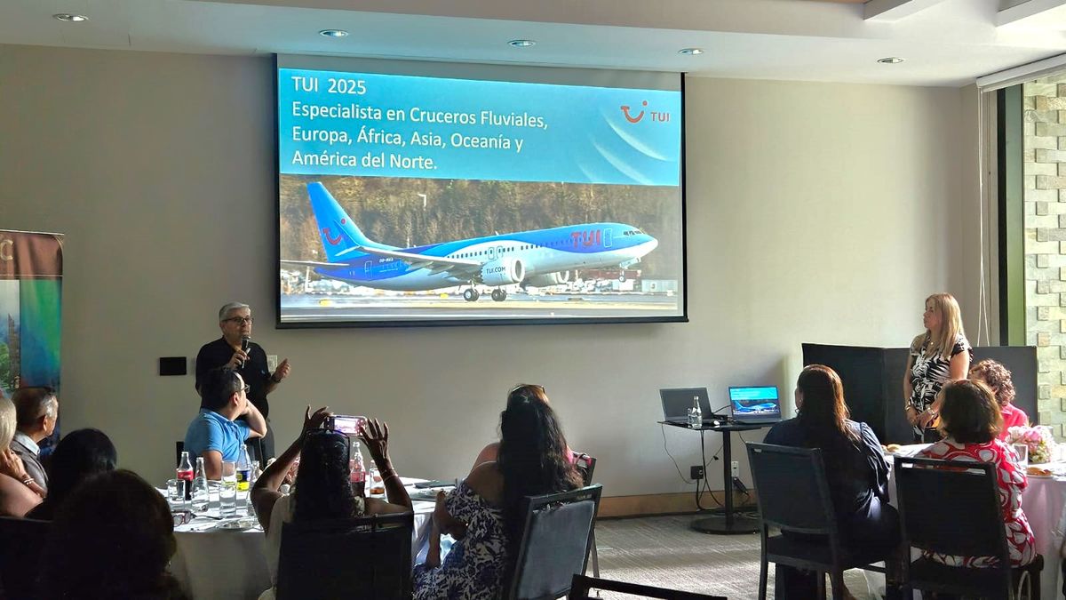 Capacitaci&oacute;n con C&C Luxury Travel y TUI Spain en Lima.
