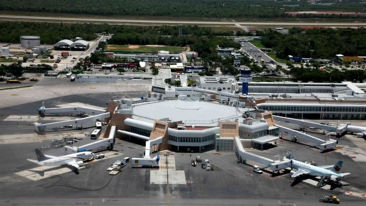 El aeropuerto de Cancún recibió más de 700 mil pasajeros internacionales menos.