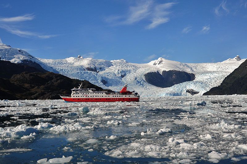 Las navieras de menor porte permiten estar más tiempo en la costa antártica y ofrecen un servicio más personalizado a bordo.