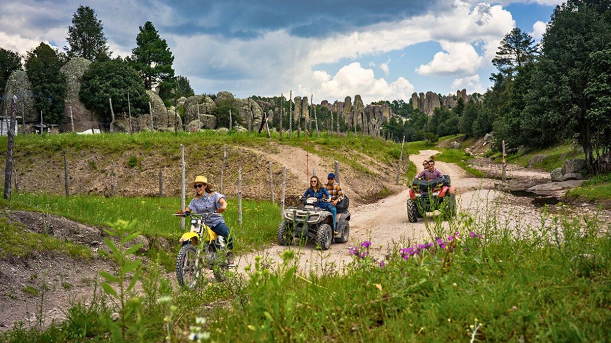 El Pueblo Mágico de Creel en Chihuahua es la entrada a las Barrancas del Cobre.