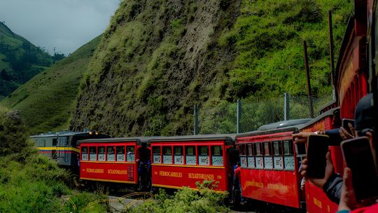 Anuncian reapertura de tren Nariz del Diablo.