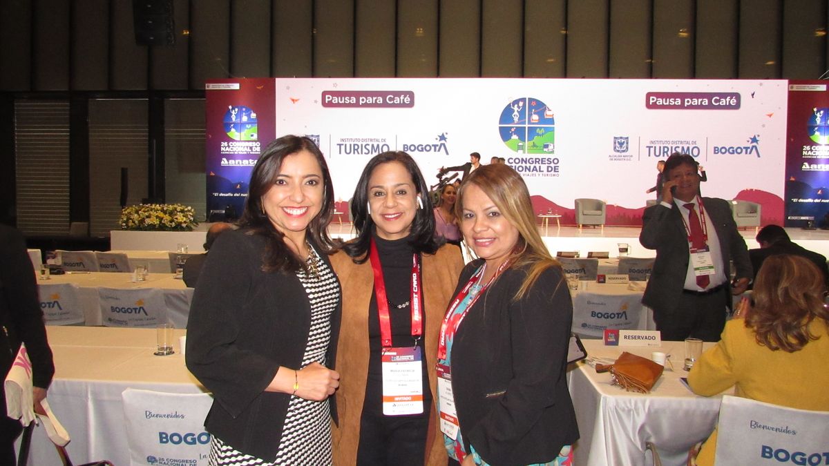 Karol Fajardo Mariño, directora del Instituto Distrital de Turismo; María Patricia Guzmán, directora ejecutiva de Cotelco Bogotá-Cundinamarca; y Diana Alvarez.