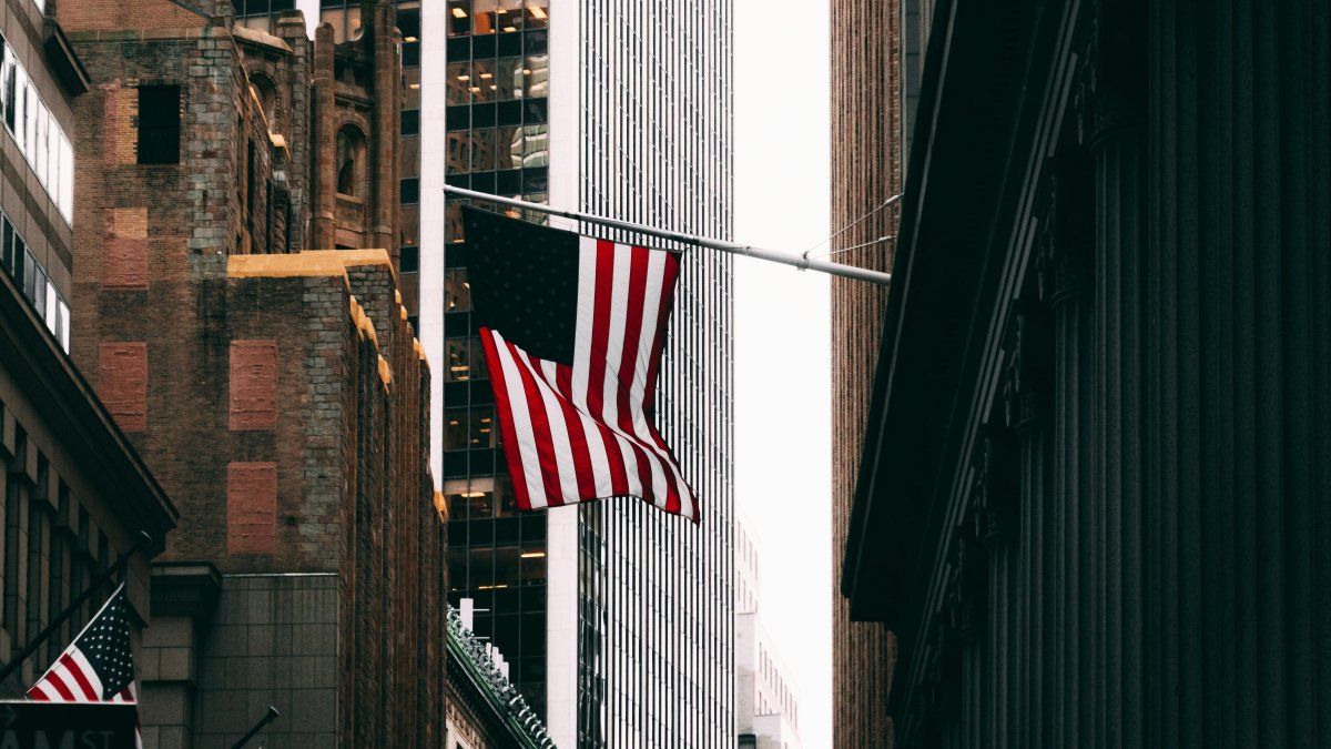 Gestionar la visa de Estados Unidos desde Argentina sumará en octubre un nuevo arancel. El mercado hoy ofrece vuelos regionales más accesibles que este trámite. Gestionar la visa de Estados Unidos desde Argentina sumará en octubre un nuevo arancel. El mercado hoy ofrece vuelos regionales más accesibles que este trámite.