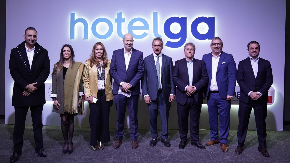 Fehgra y AHT reconocieron que los ministros Scioli ySturzenegger entendieron la problemática de los hoteles vinculada al pago porderechos de autor.&nbsp;