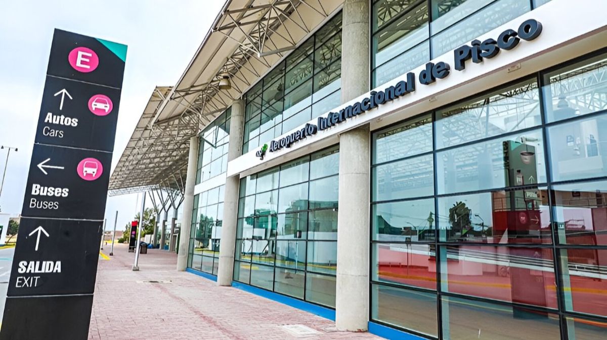 Fuertes vientos en Ica obligan a CORPAC a suspender vuelos en Pisco y Nasca hasta nuevo aviso.